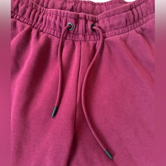 Nike - Women’s Maroon Jogger Sweatpant Size XS - Picture 9 of 16